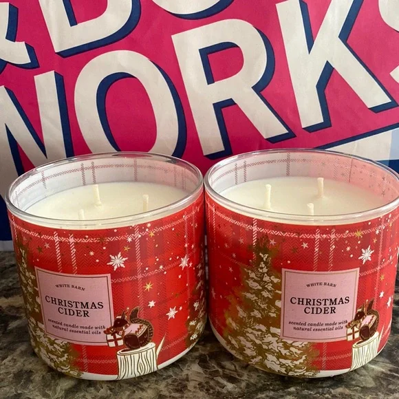 Bath & Body Works 3-Wick candles - Picture 4 of 7